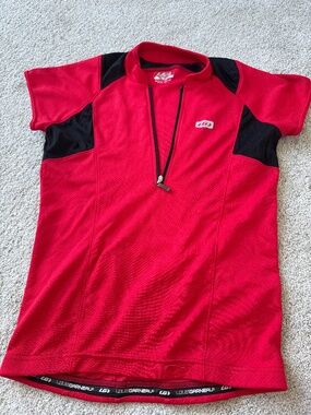 Garneau women’s cycling jersey small